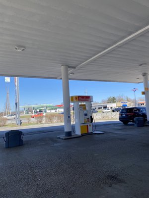 SHELL - Updated December 2025 - 401 Southern Cross Dr, Richmond ...