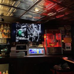 Dino's Lounge