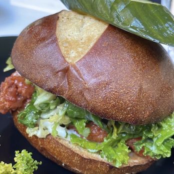 Full Bloom Vegan - Vegan Nashville hot cauliflower sandwich - Vegan Near Me - Miami Beach, Florida