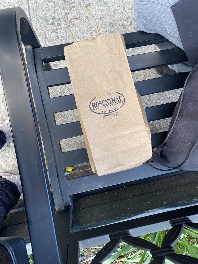 Rosenthal Wine Merchant Store Logo