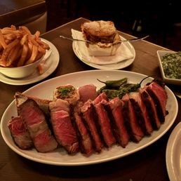 Tomahawk Ribeye (40 Oz.)Tomahawk