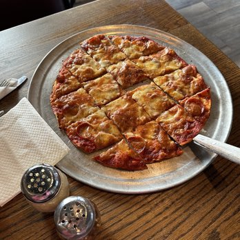Failoni's Restaurant & Bar - Pepperoni pizza - Italian Near Me - Saint Louis, Missouri Failoni's Restaurant & Bar - Pepperoni pizza - Italian Near Me - Saint Louis, Missouri