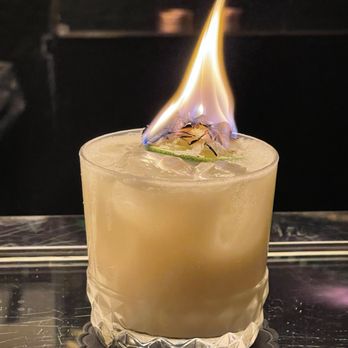 Bloom's - Circe's Song - Cocktail Bars Near Me - Baltimore, Maryland