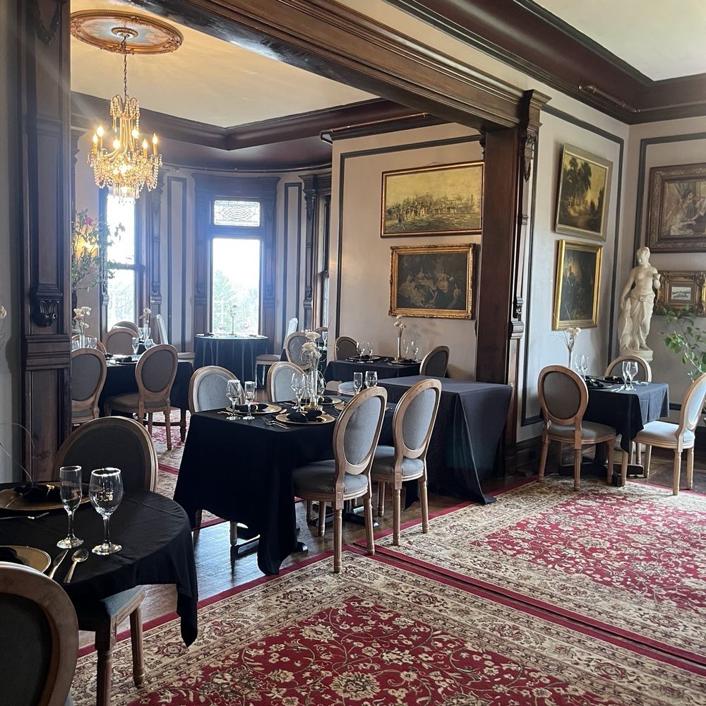 Henderson Castle - Day Spas Near Me - Kalamazoo, Michigan