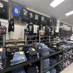 T Shirt Warehouse