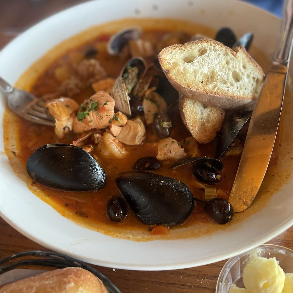 Ray's Café - Seafood Near Me - Seattle, Washington Ray's Café - Seafood Near Me - Seattle, Washington
