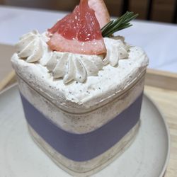 Cafe Bono - Earl Grey with grapefruit inside