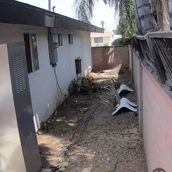 SOS Fencing - Before repair - Masonry/Concrete Near Me - Norwalk, California SOS Fencing - Before repair - Masonry/Concrete Near Me - Norwalk, California