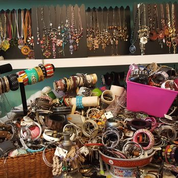 Dolly's Designer Outlet - Jewelry Near Me - Oakland Park, Florida
