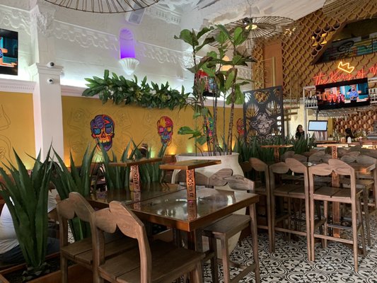 Mr.Tempo Cantina by null