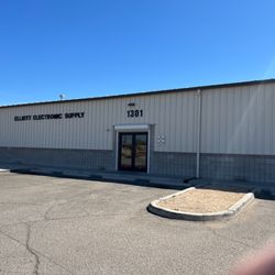 Elliott Electronic Supply - Store front.