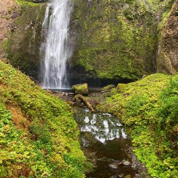 Multnomah Falls - Hiking Near Me - Bridal Veil, Oregon Multnomah Falls - Hiking Near Me - Bridal Veil, Oregon