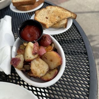 The Front Room - Home fries and wheat toast - American Near Me - Portland, Maine The Front Room - Home fries and wheat toast - American Near Me - Portland, Maine