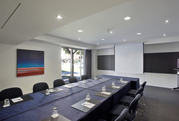 East Perth Suites Hotel by null