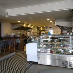 Pranzo Fusion Restaurant - Lots of desserts !