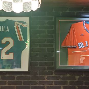 Miami's Best Pizza - Inside decor - Pizza Near Me - Coral Gables, Florida