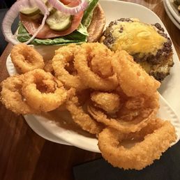 Smashed burger (with substituted onion rings) Smashed burger (with substituted onion rings)
