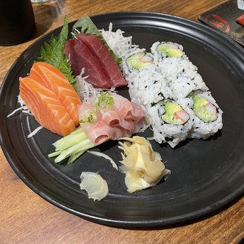 Komeya - Upgraded Sashimi for the Bento box.  Worth the extra money!! - Sushi Bars Near Me - Spring, Texas