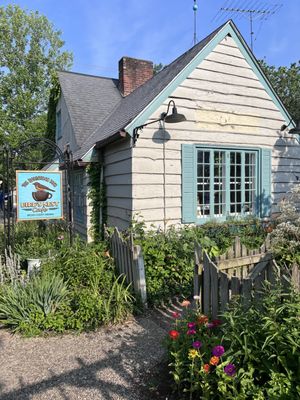 Bird's Nest Cafe by null