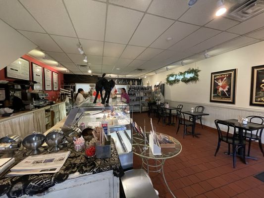 Toni Patisserie & Cafe by null