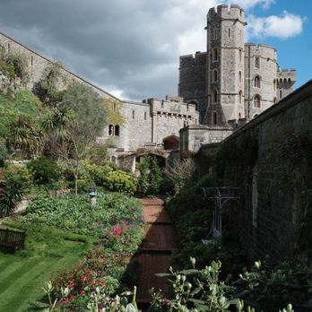 Windsor Castle - Outside gardens - Castles Near Me