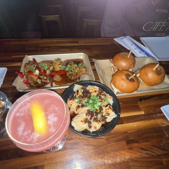 Lost and Found - CHICKEN SLIDERS Raspberry lemon drop Wontons  TOM YUM WINGS - Cocktail Bars Near Me - San Francisco, California
