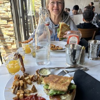 Stella Luna - Perfect breakfast with my Beautiful wife - Breakfast & Brunch Near Me - Big Bear Lake, California