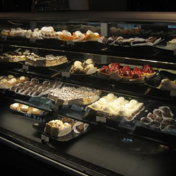 Sheraton Gunter Bakery - a display of pastries - Bakeries Near Me - San Antonio, Texas Sheraton Gunter Bakery - a display of pastries - Bakeries Near Me - San Antonio, Texas