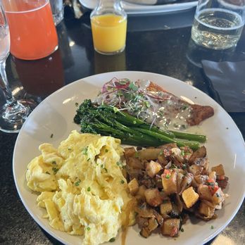 Kiss - Salmon breakfast plate - New American Near Me - Houston, Texas Kiss - Salmon breakfast plate - New American Near Me - Houston, Texas