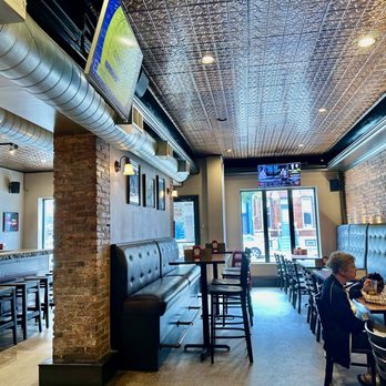 Dive Bar & Grill - Seating area - Dive Bars Near Me - Pittsburgh, Pennsylvania