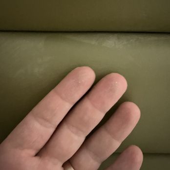 GreenTree Pasadena - Dry wall dust all over the bed frame - Hotels Near Me - Pasadena, California