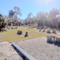 Fitzgerald Cemetery - There is peace in the light.