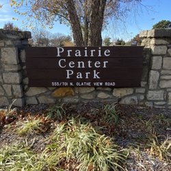 Prairie Center Park - Open space, mature trees, and fabulous!