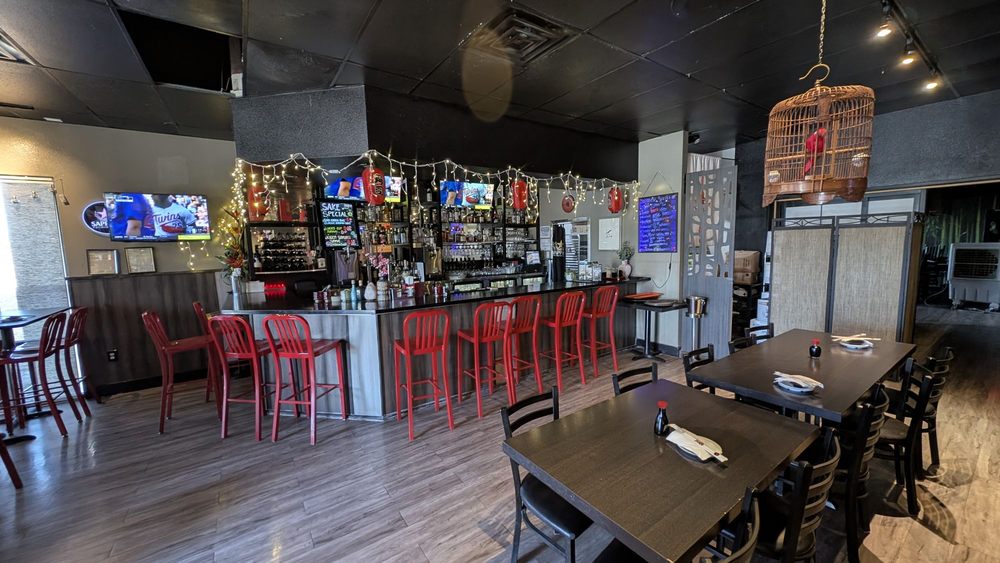 Hikari Sushi & Teppanyaki - Photo 2