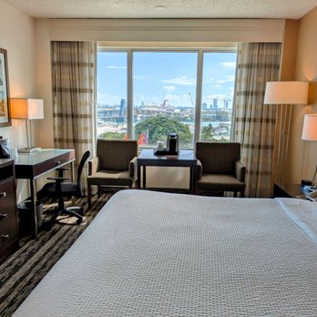 Holiday Inn - Guestroom at the 9th Floor - Venues & Event Spaces Near Me - Miami, Florida Holiday Inn - Guestroom at the 9th Floor - Venues & Event Spaces Near Me - Miami, Florida