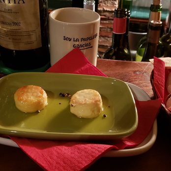 La Tana - Goat cheese and olive oil - Tapas Bars Near Me - Granada, GR