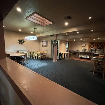 Bruddah's Bar & Grill - the dining area - Hawaiian Near Me - Gardena, California Bruddah's Bar & Grill - the dining area - Hawaiian Near Me - Gardena, California