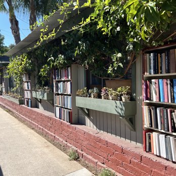 Bart's Books - Bookstores Near Me - Ojai, California