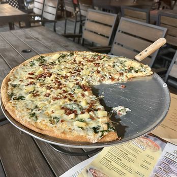 Locatelli's - 17" Blancatelli Pizza - Pizza Near Me - Cypress, Texas
