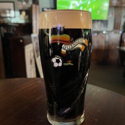 Finn McCool's Irish Pub - A pint of the good stuff!