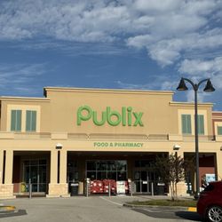 Publix - Entrance