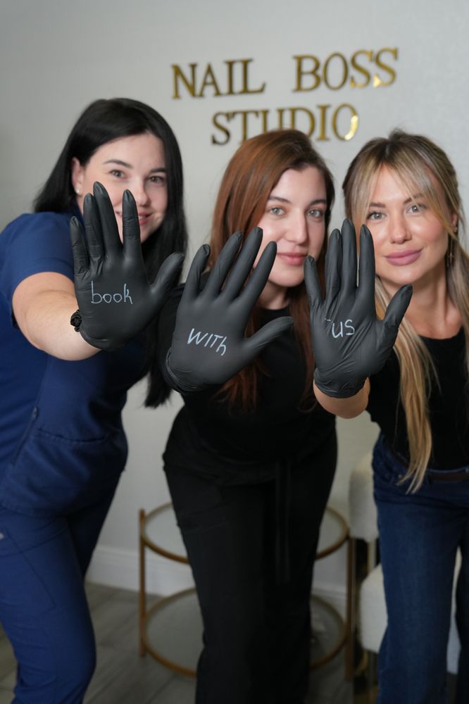 Russian Manicure & Nail Boss Studio Logo