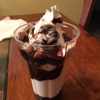 Dairy Queen Grill & Chill - Peanut buster parfait - Fast Food Near Me - Munster, Indiana