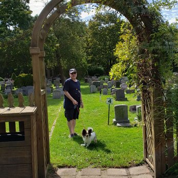 Bideawee Wantagh Pet Memorial Park - Hubbie with Sam (Frodo's younger cousin) - Pet Cremation Services Near Me - Wantagh, New York Bideawee Wantagh Pet Memorial Park - Hubbie with Sam (Frodo's younger cousin) - Pet Cremation Services Near Me - Wantagh, New York