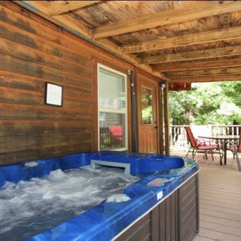 Mendelbaum Cellars - Nothing better than having some lovely wines and appetizers then cabin. Talk about a sound sleep...yes! - Wineries Near Me - Fredericksburg, Texas