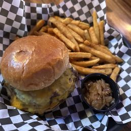 Pour House Burger Pour House Burger