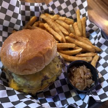 Dunning Pour House - Pour House Burger - Bars Near Me - Chicago, Illinois