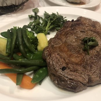 Brasserie Lipp - Rib eye with steamed vegetables - French Near Me - México, D.F., DIF Brasserie Lipp - Rib eye with steamed vegetables - French Near Me - México, D.F., DIF