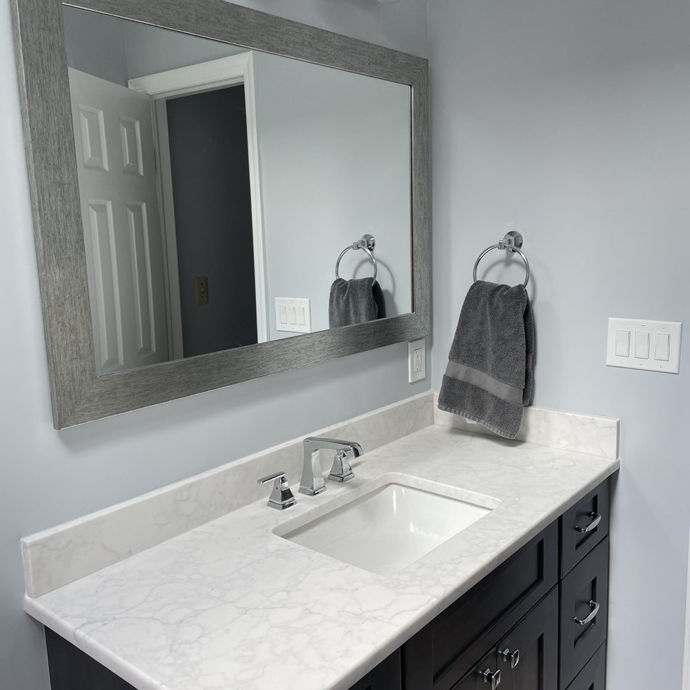Skydell Contracting Inc. - Final picture of guest bathroom remodel. - General Contractors Near Me - Bridgewater Township, New Jersey Skydell Contracting Inc. - Final picture of guest bathroom remodel. - General Contractors Near Me - Bridgewater Township, New Jersey