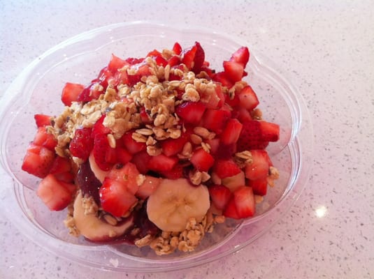 Bon Bon Berry Acai Bowl & Frozen Yogurt by null